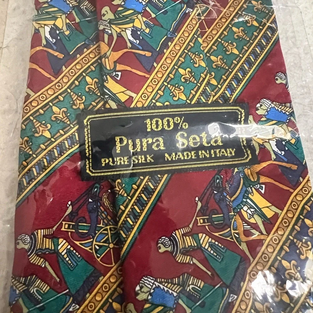 100% Pure Silk Made In Italy Equestrian‎ Knight ALL OVER Print Silk Tie Red Gold